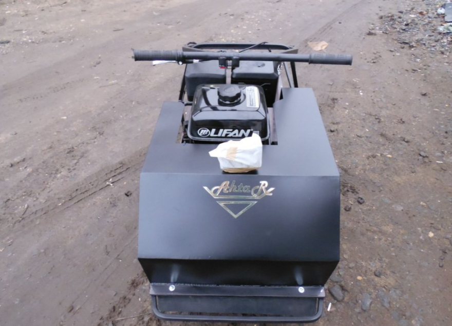 Мотобуксировщик AhtaR Зима 15 л/с с вариатором в Тобольске