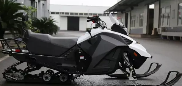 Снегоход ULAR 220 в Тобольске