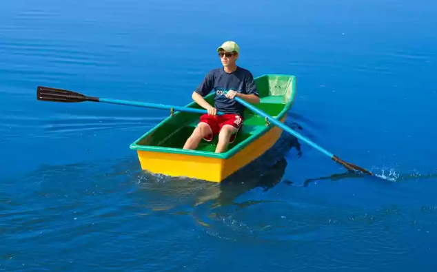 Стеклопластиковая лодка Малютка в Тобольске