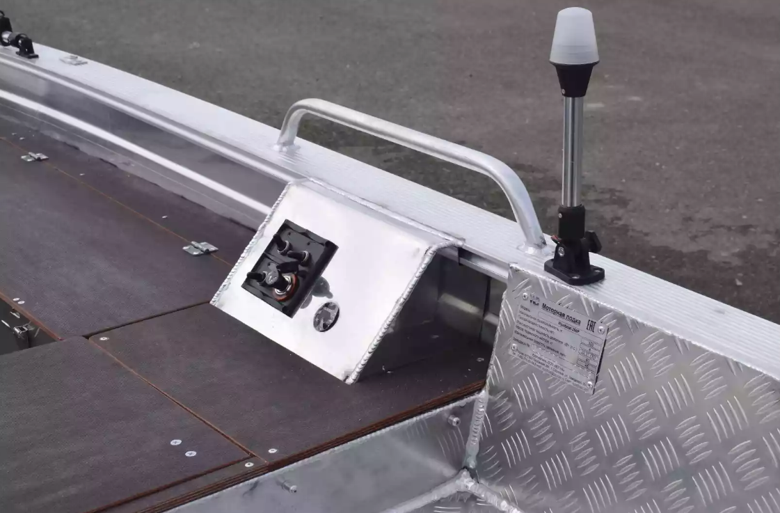 Алюминиевая лодка Wyatboat-390РМ в Тобольске