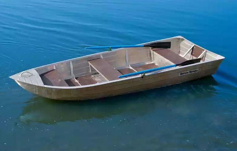 Алюминиевая лодка Вятка-Профи 32 в Тобольске