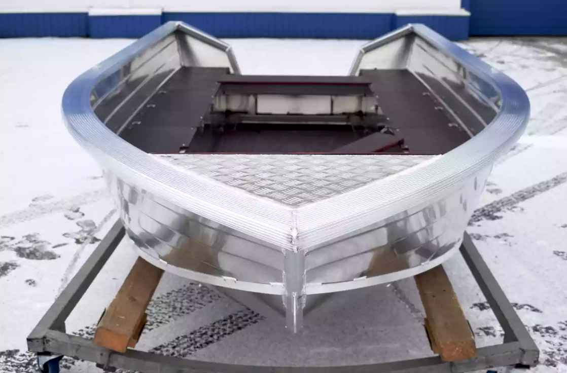 Алюминиевая лодка Неман-400 в Тобольске