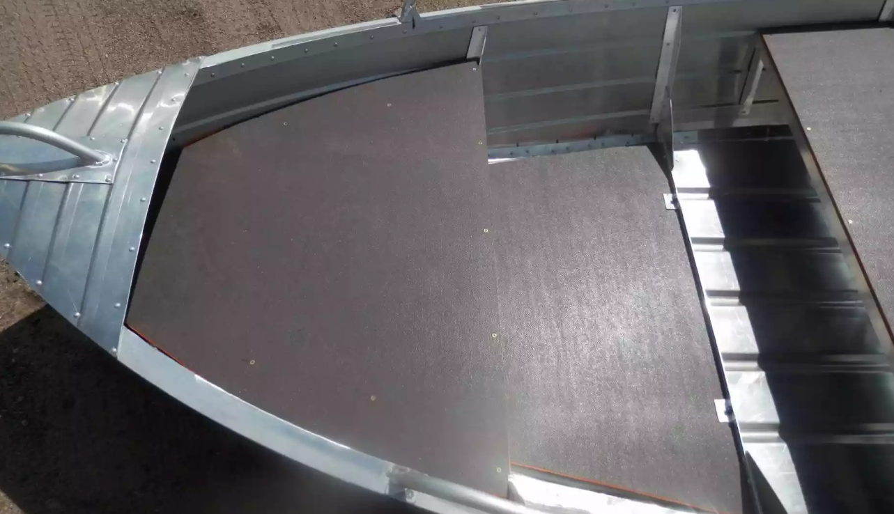 Алюминиевая лодка Вятка-Профи 32 в Тобольске