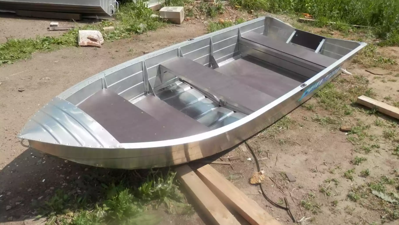 Алюминиевая лодка Вятка-Профи 32 в Тобольске