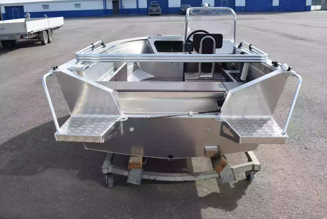 Алюминиевая лодка Неман-400 С в Тобольске