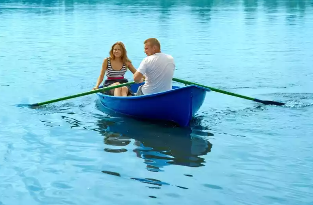 Стеклопластиковая лодка Дельфин в Тобольске