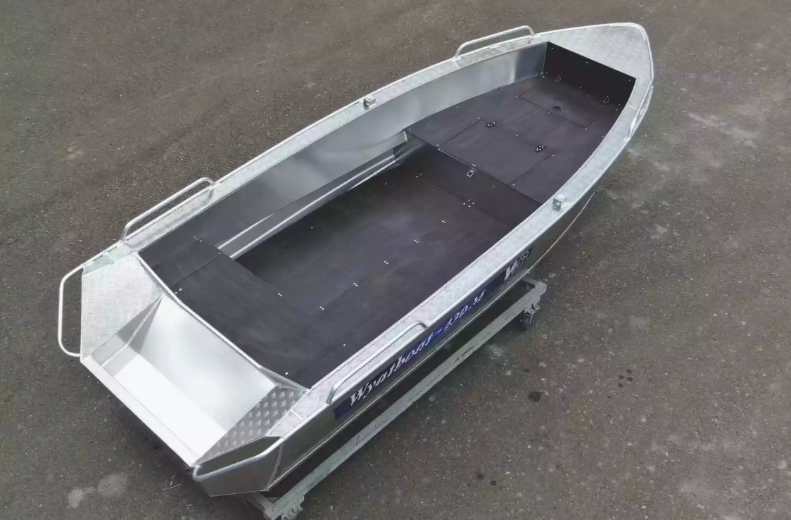 Алюминиевая лодка  Wyatboat-430М FISH в Тобольске