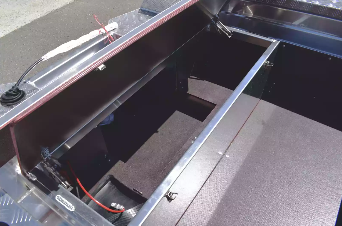 Алюминиевая лодка Wyatboat-390 DCM в Тобольске