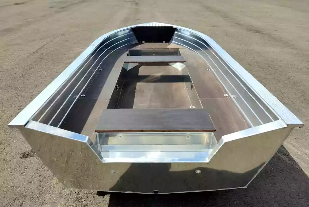 Алюминиевая лодка Неман-400 в Тобольске