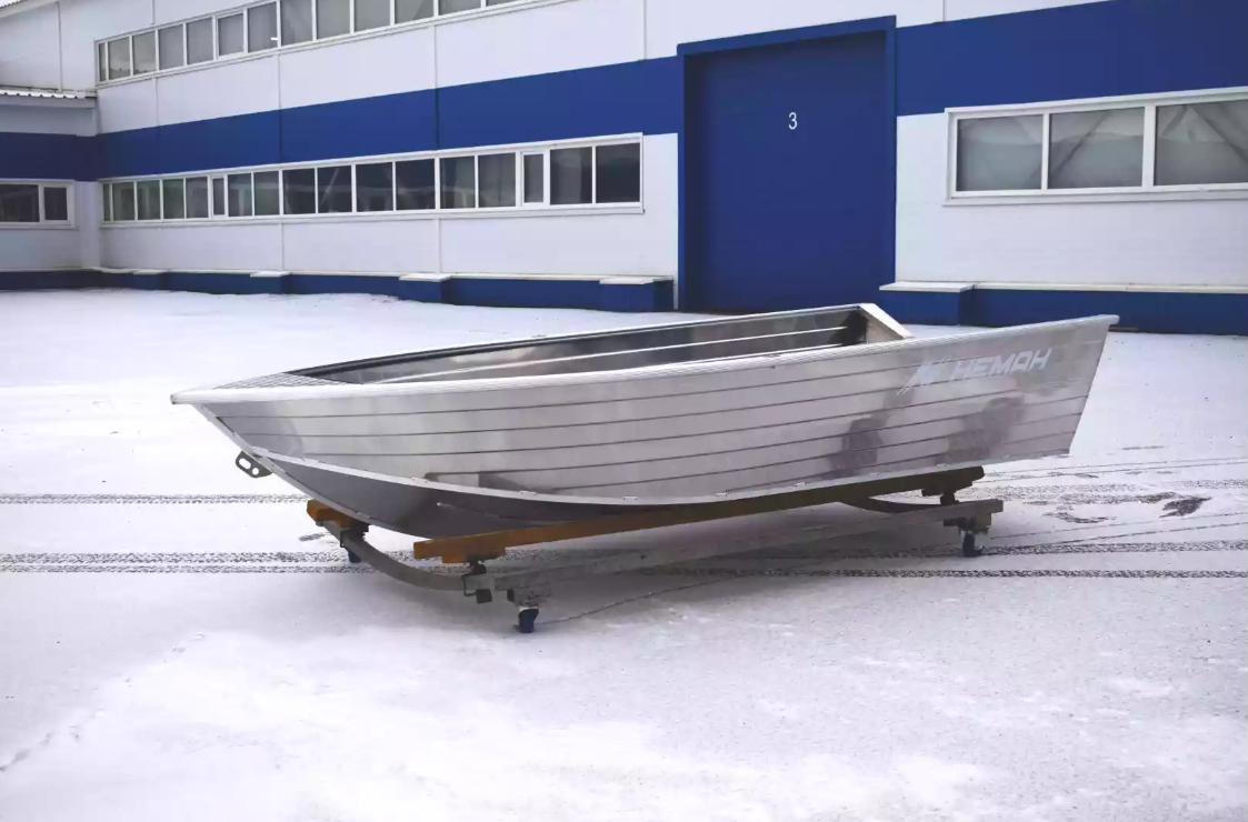 Алюминиевая лодка Неман-400 в Тобольске