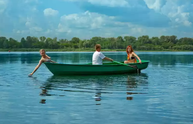 Стеклопластиковая Лодка Голавль в Тобольске