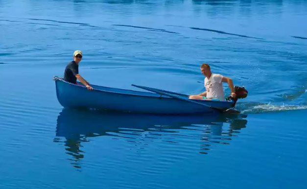 Стеклопластиковая лодка Омуль в Тобольске