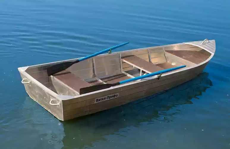 Алюминиевая лодка Вятка-Профи 32 в Тобольске