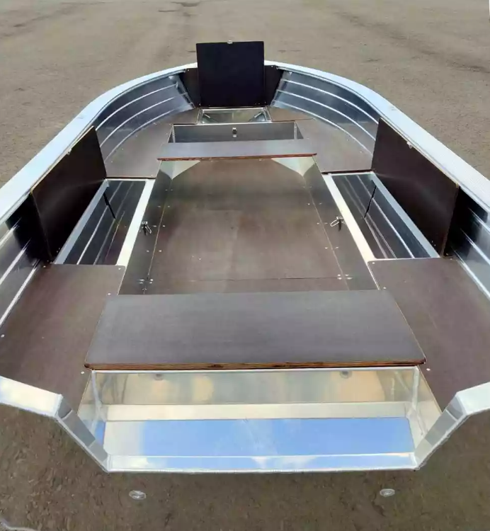 Алюминиевая лодка Неман-400 в Тобольске