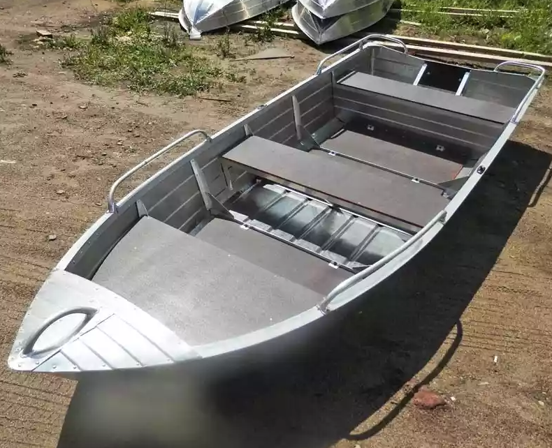 Алюминиевая лодка Вятка-Профи 37 в Тобольске