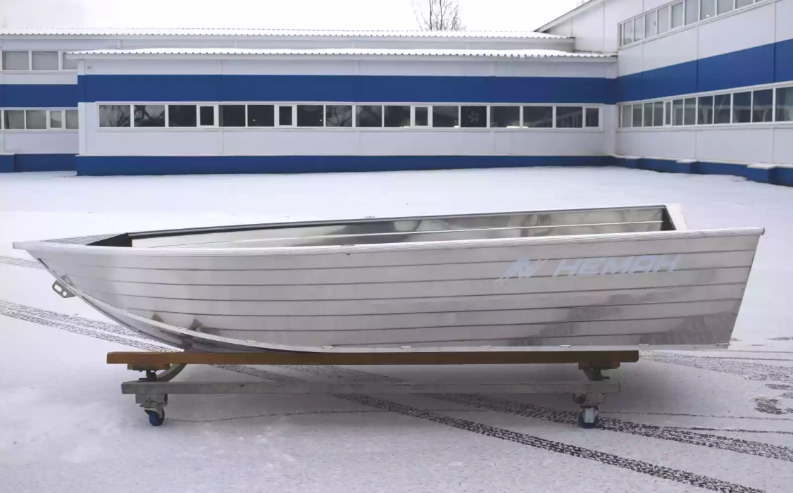 Алюминиевая лодка Неман-400 в Тобольске