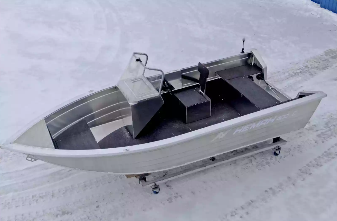 Алюминиевая лодка Неман-400 С в Тобольске