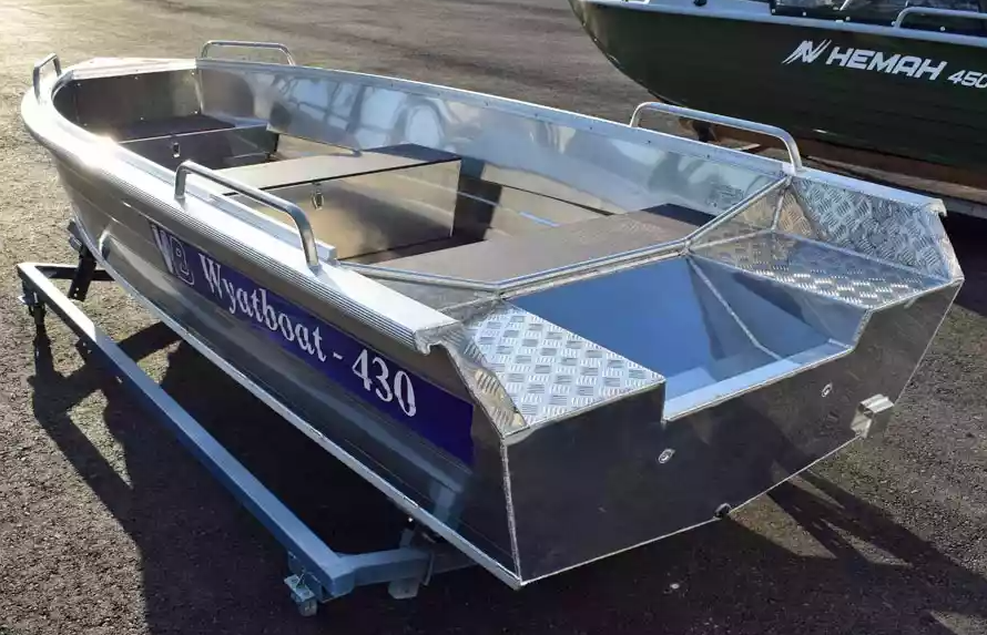 Алюминиевая лодка  Wyatboat-430 Р в Тобольске