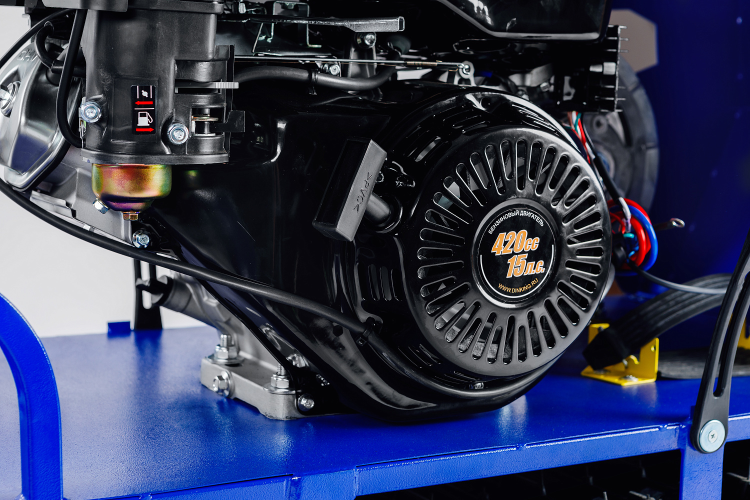 Мотобуксировщик SNOW DOG 17 с эл. запуском (DINKING) в Тобольске