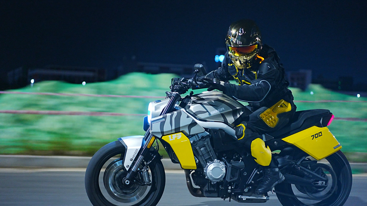 Мотоцикл Benda LFS 700 в Тобольске